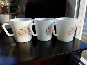 Pyrex White Coffee Mugs With Tan Flower Print Corning Wear